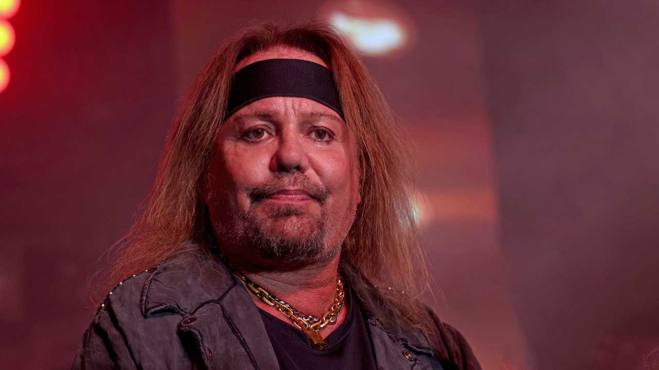 Vince Neil onstage