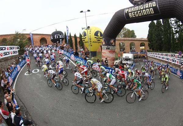 One of the first turns of the San Luca.
