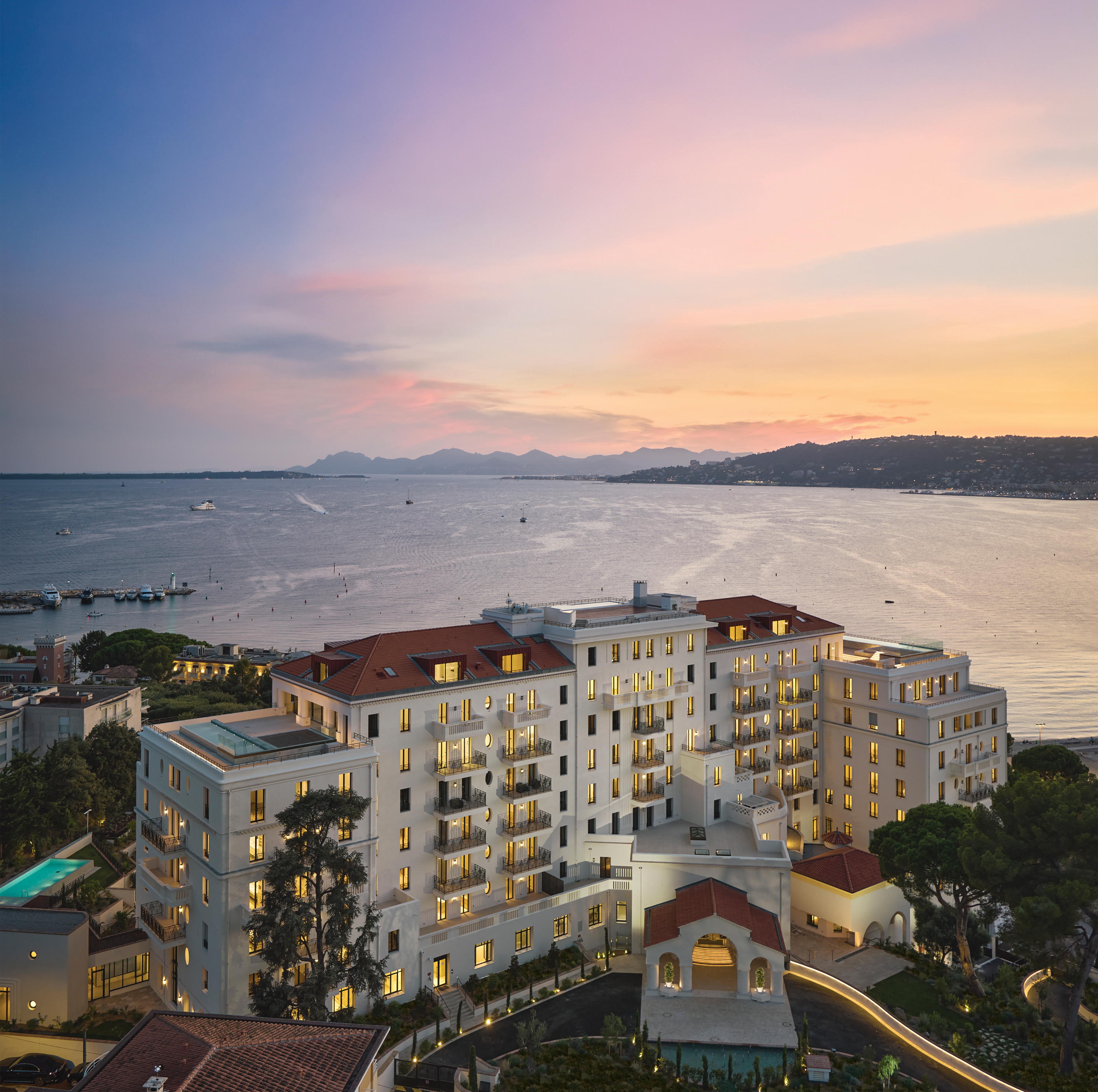 Hotel Le Proven&amp;ccedil;al and the Ella Fitzgerald apartment