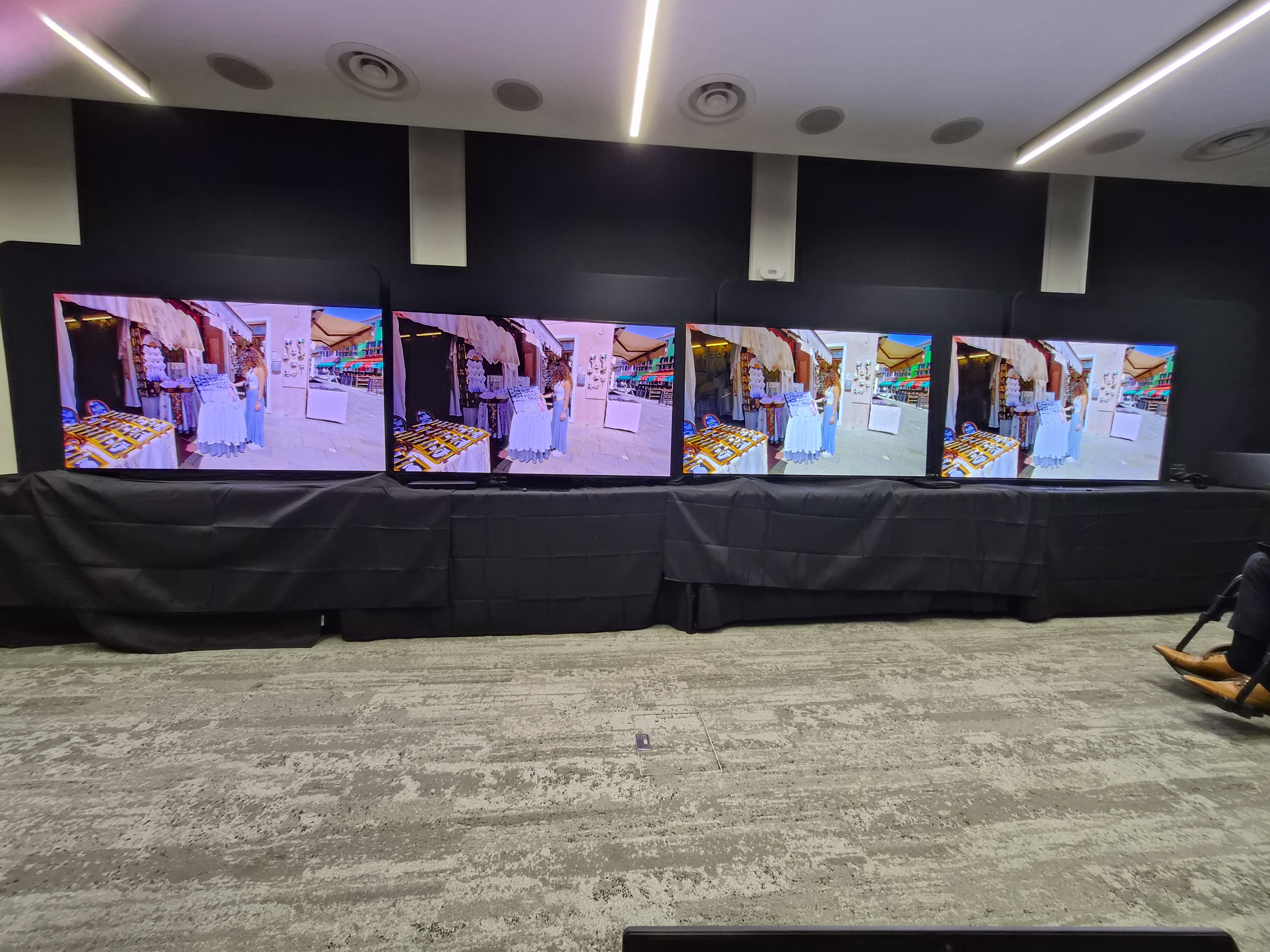 Philips OLED950 demo TV in line up with rival OLEDs