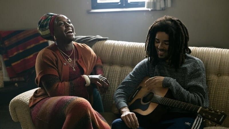 Lashana Lynch and Kingsley Ben-Adir in Bob Marley: One Love