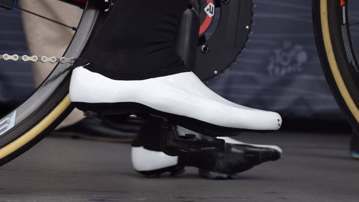 Adam Hansen wears his iconic handmade Hanseeno U95 shoes that cost $2,000 and weigh less than 95 grams
