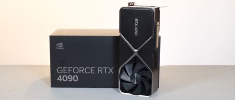 Una Nvidia RTX 4090 accanto alla sua confezione originale