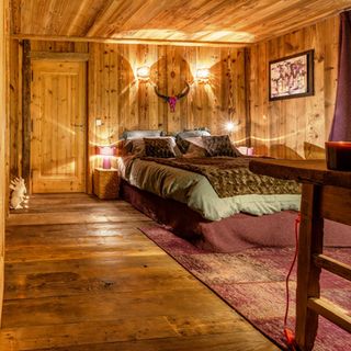 chalet exterior bedroom