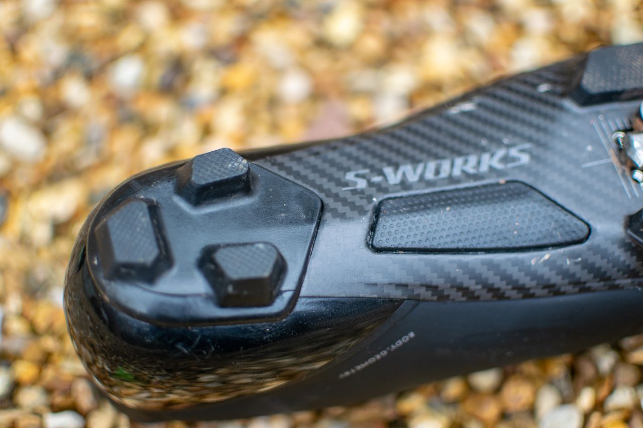 A black Specialized S-Works Recon shoe
