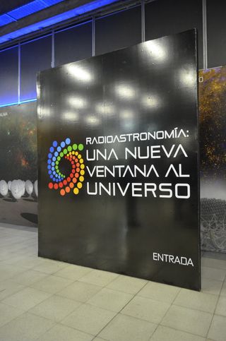 "Radio Astronomy: A New Window on the Universe" ("Radioastronomia: Una Nueva Ventana Al Universo") is a new exhibition located in a hall at the Baquedano station of the Santiago Metro.