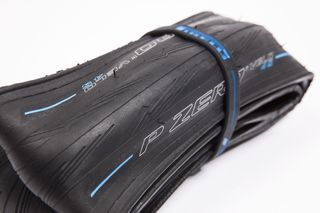 The flash grooves on the Pirelli PZero Velo 4S
