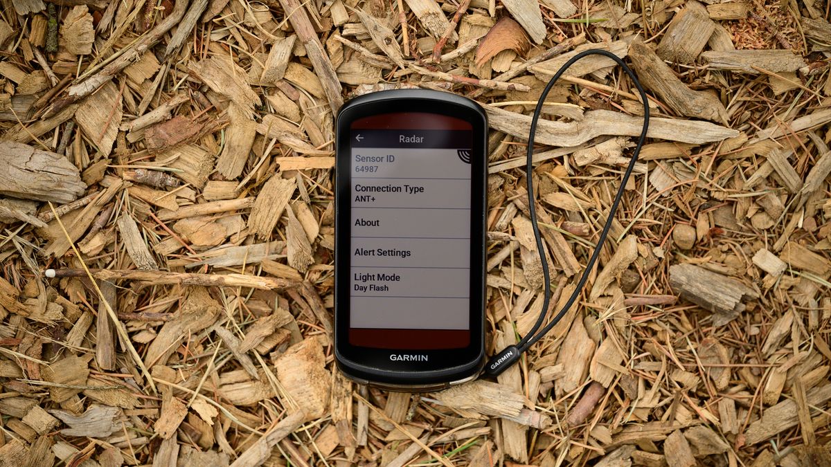 Bryton Gardia R300L paired with a Garmin