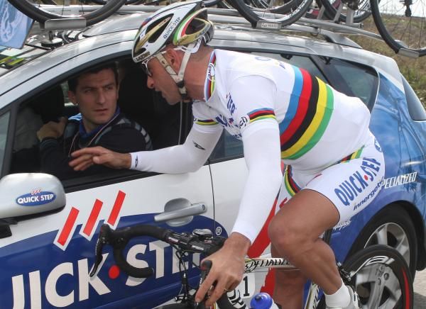 Luca Guercilena talks to Paolo Bettini
