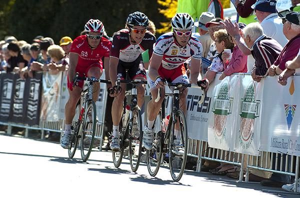 Three riders broke clear from the peloton (l-r): Rhys Pollock (Drapac Porsche), Michael Freiberg (V Australia) and Glen O'Shea (Team SASI).