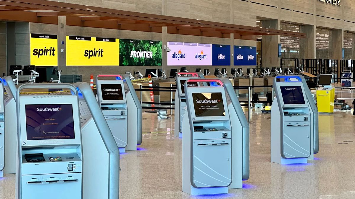 Kansas City International Airport has unveiled its $1.5 billion state-of-the-art terminal, featuring Nanolumens&#039; Nixel and Performance Series LED displays, 