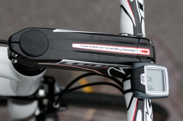 Look's HSD (Handlebar Stability Design) carbon stem.