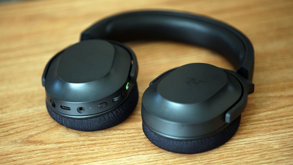 Razer barracuda x радиоканал. Наушники рейзер Барракуда x. Razer Barracuda x 7.1. Razer Barracuda Synapse. Barracuda 10 наушники.