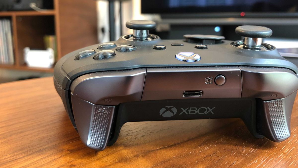 Xbox Elite Series 2 controller