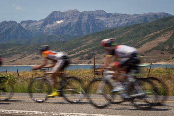 The break sees the mountains looming in the distance