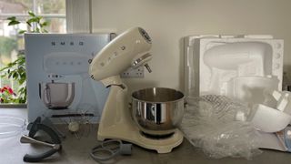 Smeg Stand Mixer unboxed