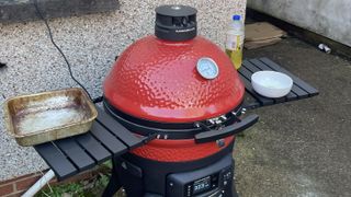 Master your ceramic grilling with smart features