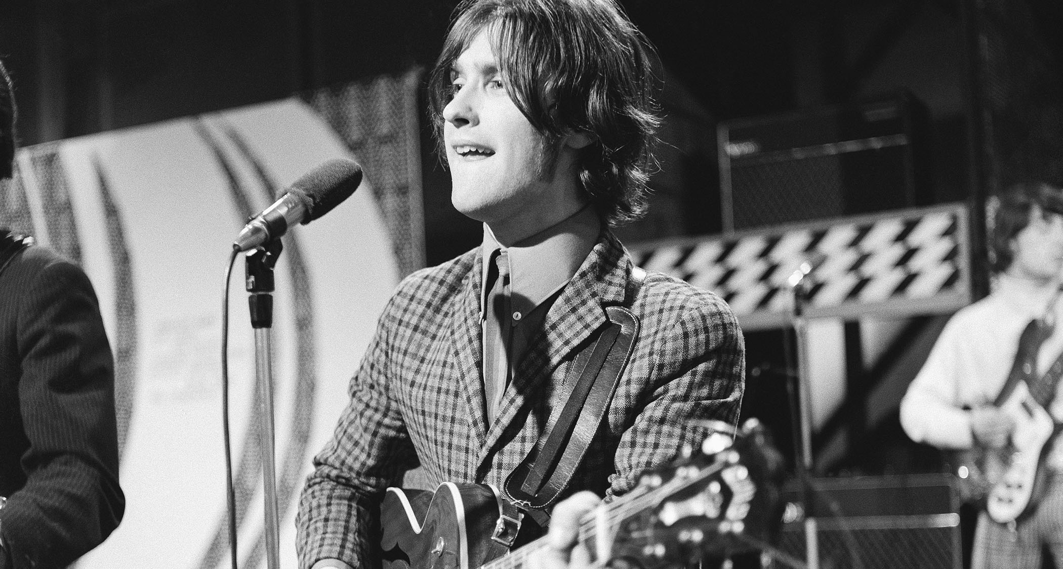 Ray Davies of the Kinks performs live on Ready, Steady, Go in 1966