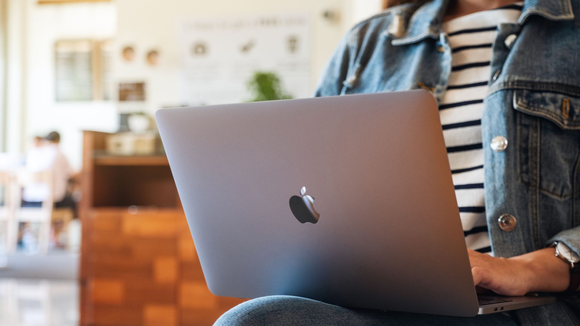 how to check mac air battery health