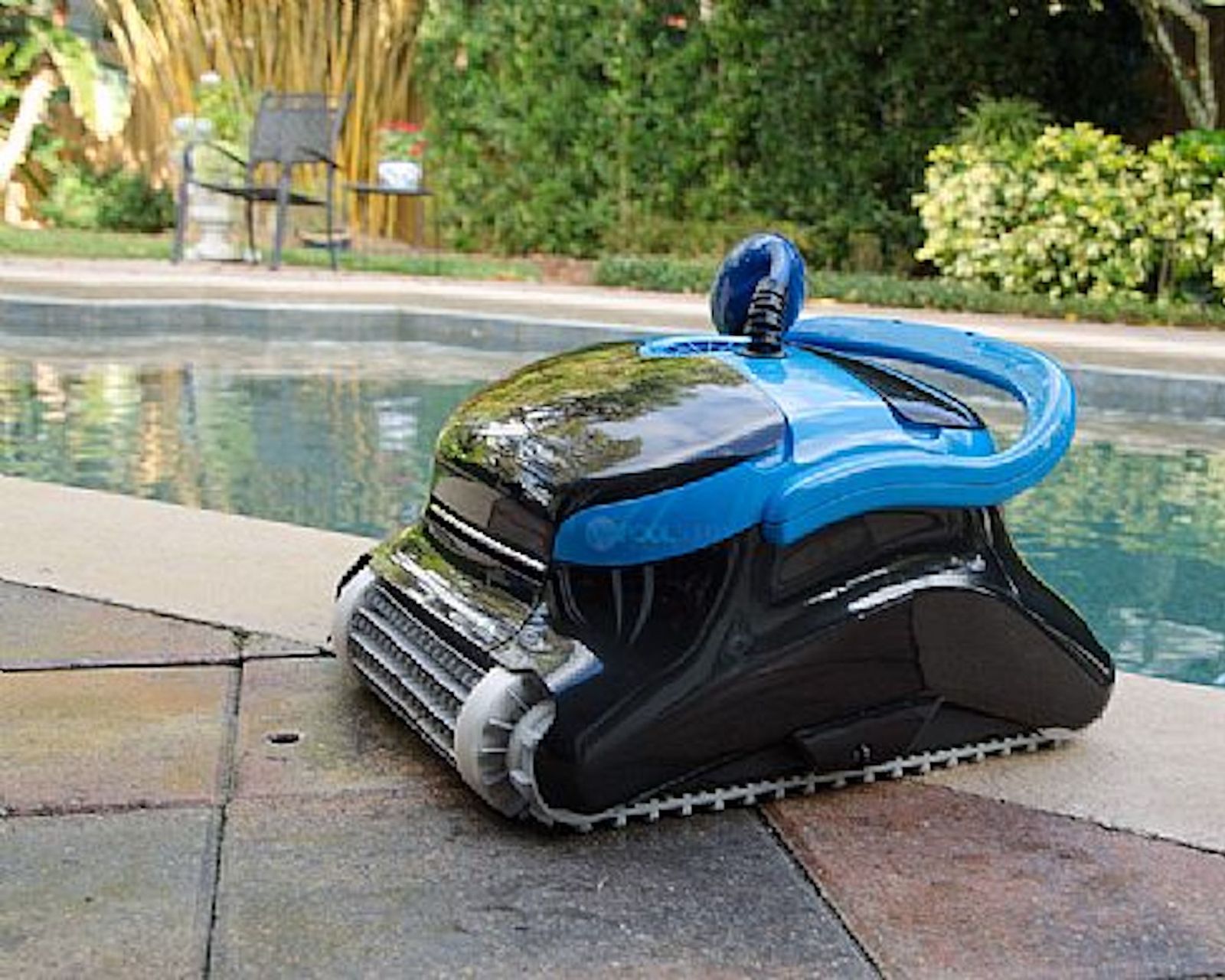 Best pool vacuum: 6 essential buys for easy pool cleaning | Gardeningetc