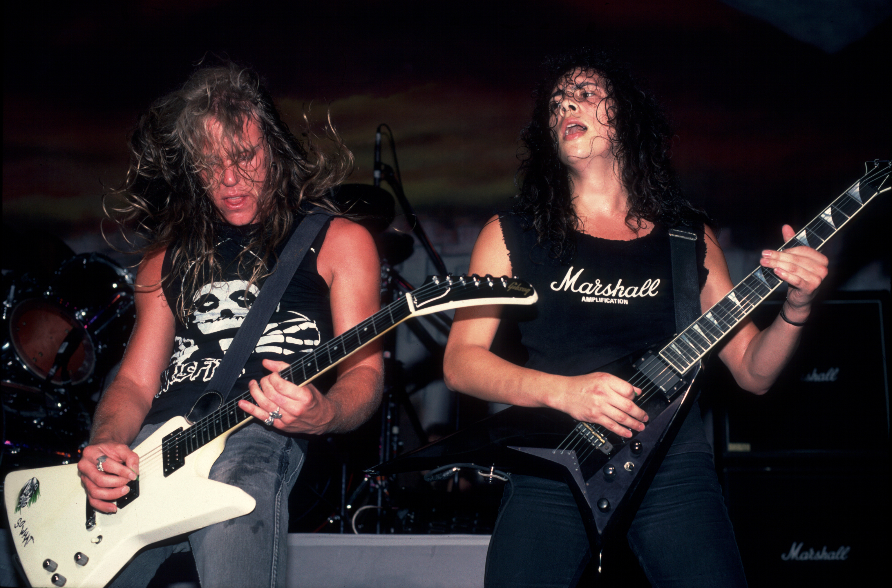 James Hetfield and Kirk Hammett on stage in 1986