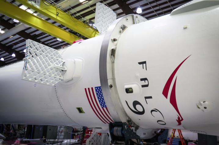 View of the &quot;hypersonic grid fins&quot; that will help stabilize the first stage of SpaceX&#039;s Falcon 9 rocket during an attempted landing on a floating ocean platform on Jan. 6, 2015.