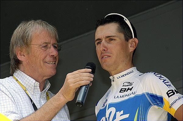 Hubert Dupont (AG2R La Mondiale) gets interviewed by Tour announcer Daniel Mangeas.
