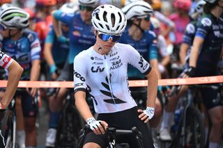 Ella Wyllie (Liv-AlUla-Jayco) lining up in the first row in the silver fern at the Schwalbe Women's One-Day Classic in Adelaide after the Tour Down Under