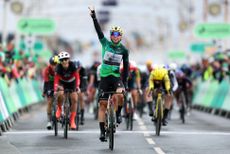 Lorena Wiebes wins stage two of the Tour of Britain Women