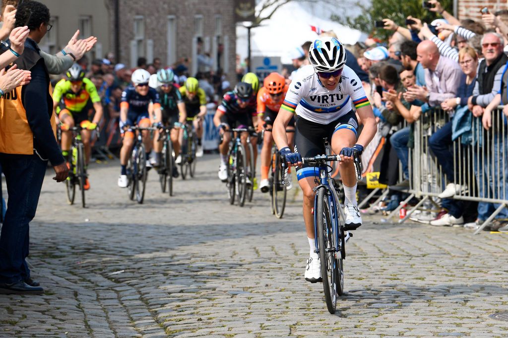 OUDENAARDE, BELGIUM - APRIL 7 : during the Flanders Classics Ronde Van Vlaanderen cycling race For Women with start in Oudenaarde and finish in Oudenaarde on April 07, 2019 in Oudenaarde, Belgium, 7/04/2019 ( Photo by Gregory Van Gansen/ Photonews )