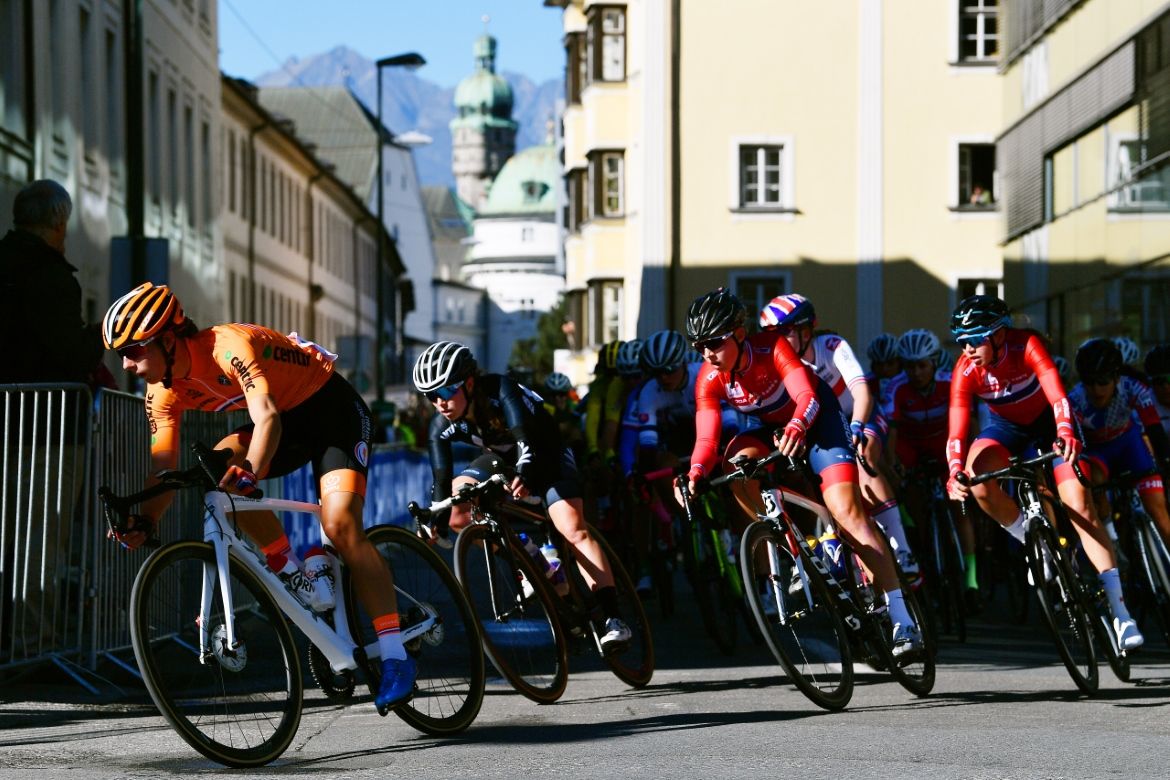 The junior women's road race at the 2018 Road Worlds