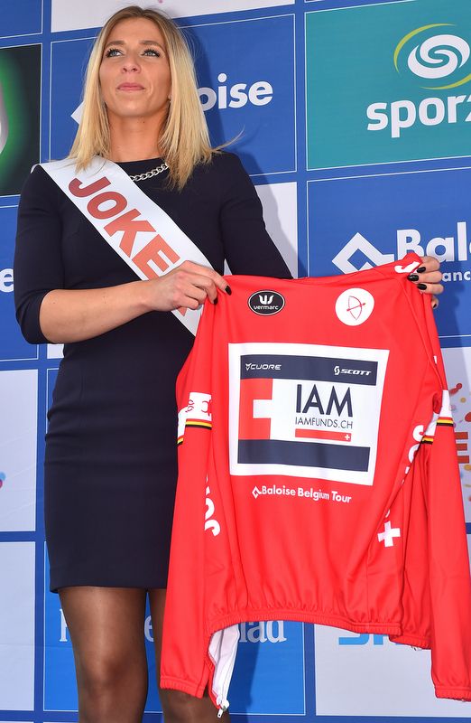 The red leader's jersey awaits Matthias Br&auml;ndle (IAM Cycling)