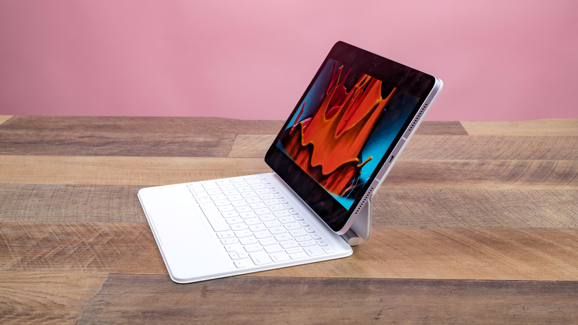 iPad Air M4 with keyboard folio