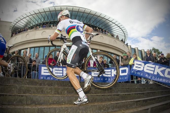 Sven Nys tackles the stairs in Valkenburg.