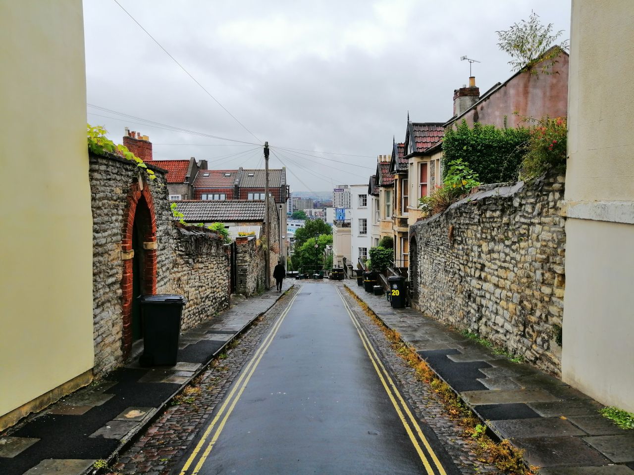 Huawei&rsquo;s AI system identified the overcast skies and adjusted accordingly.