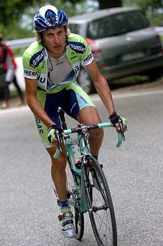Franco Pellizotti (Liquigas) rides alone during stage 16