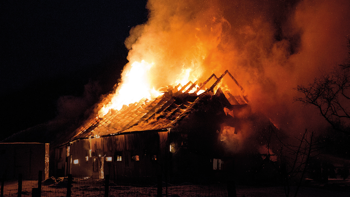 2CAAXEB Blazing fire barn