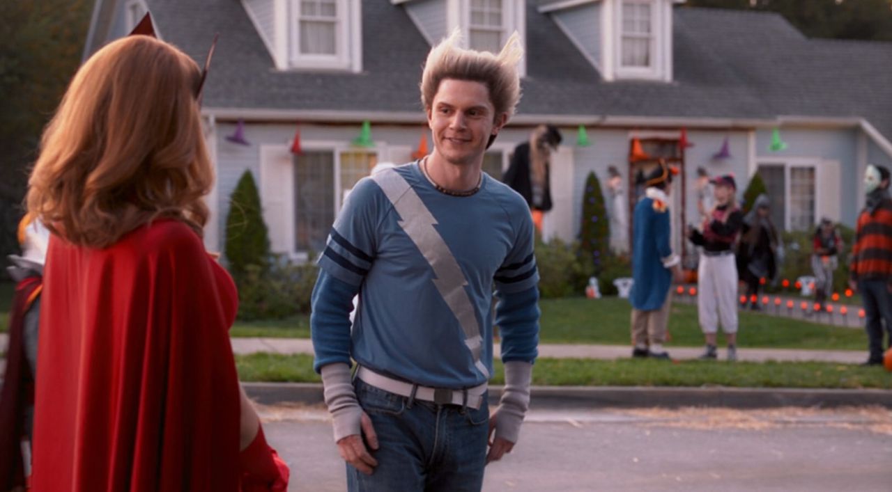 Evan Peters and Elizabeth Olsen in WandaVision