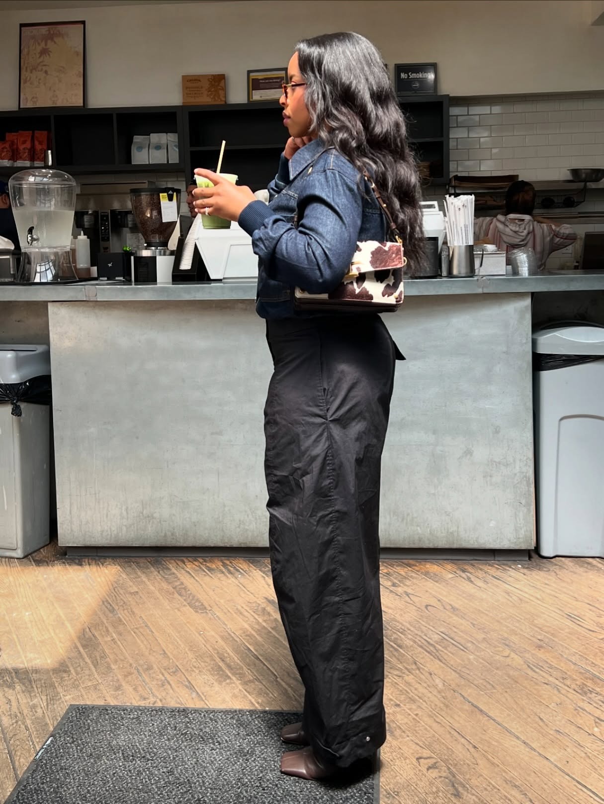NYC influencer wearing cargo pants