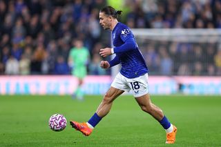 LIVERPOOL, ENGLAND - SEPTEMBER 29: Jack Grealish of Everton during the Premier League match between Everton and West Ham United at Hill Dickinson Stadium on September 29, 2025 in Liverpool, England. (Photo by Robbie Jay Barratt - AMA/Getty Images)