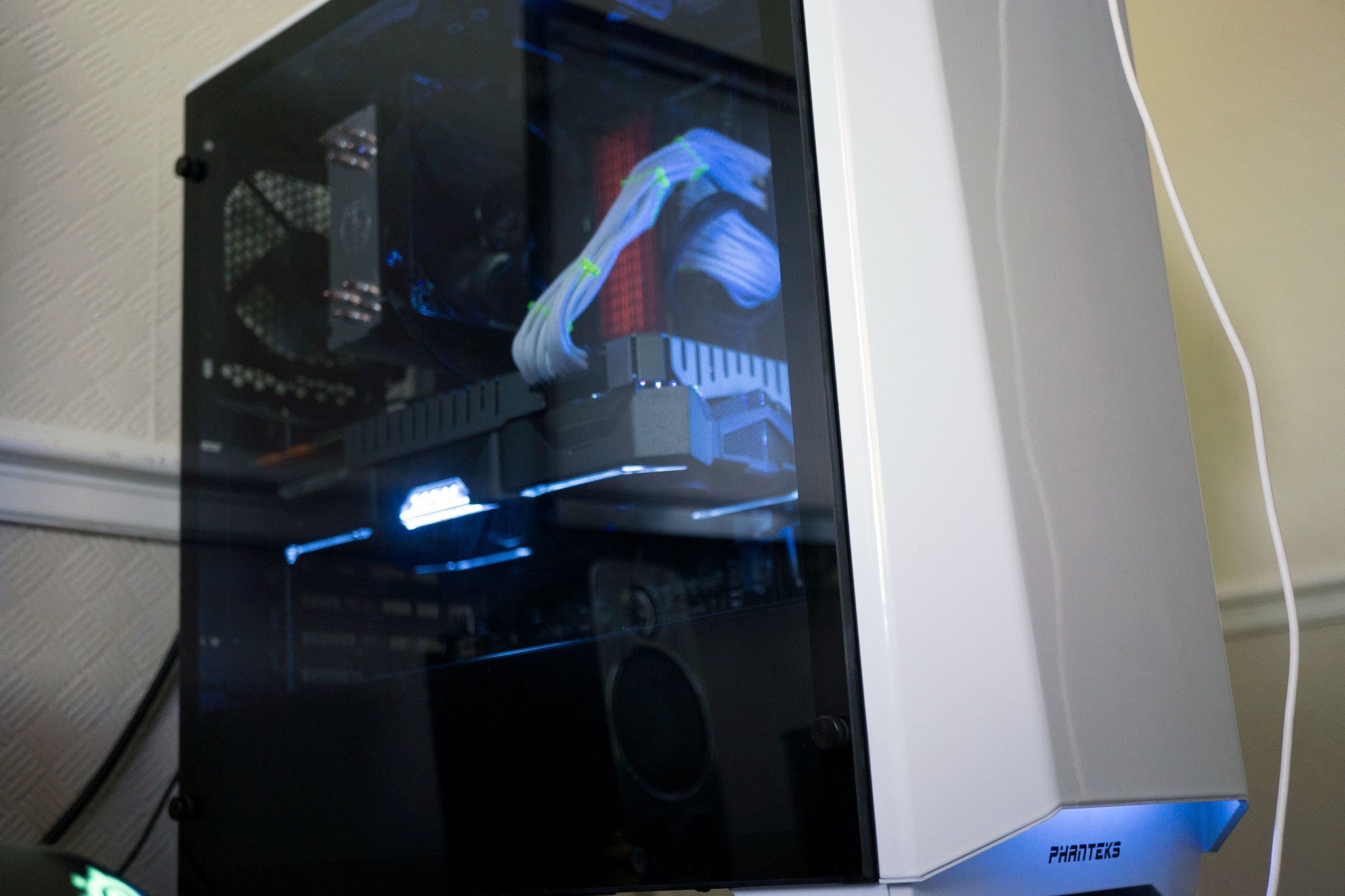 Phanteks P350X review: Quality, tempered glass and RGB at a great price