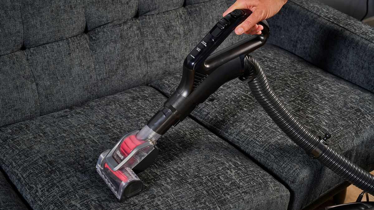 Shark upright vacuum cleaner