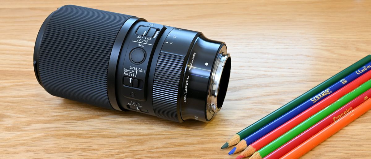 Sigma 105mm f/2.8 DG DN Macro