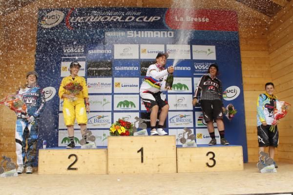 Women's podium: Atherton, Pugin, Mosley, Jonnier, Ragot
