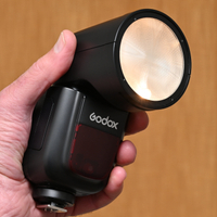 Godox V1