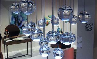 'OLED Mood chandelier' by Dominic Harris, at Priveekollektie