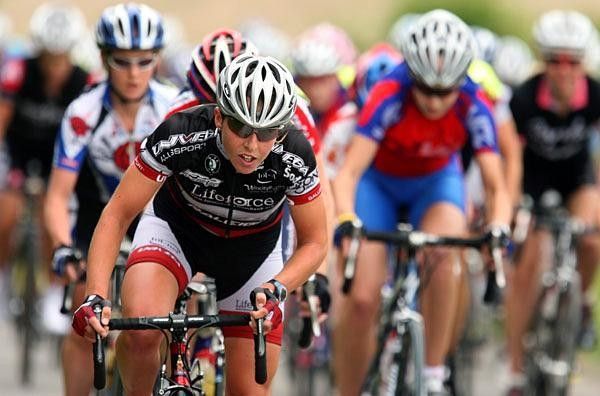 Nicole Cooke leads the bunch