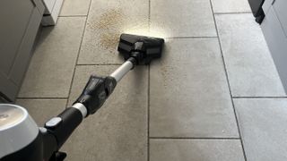 vacuuming oats with the bosch unlimited 7