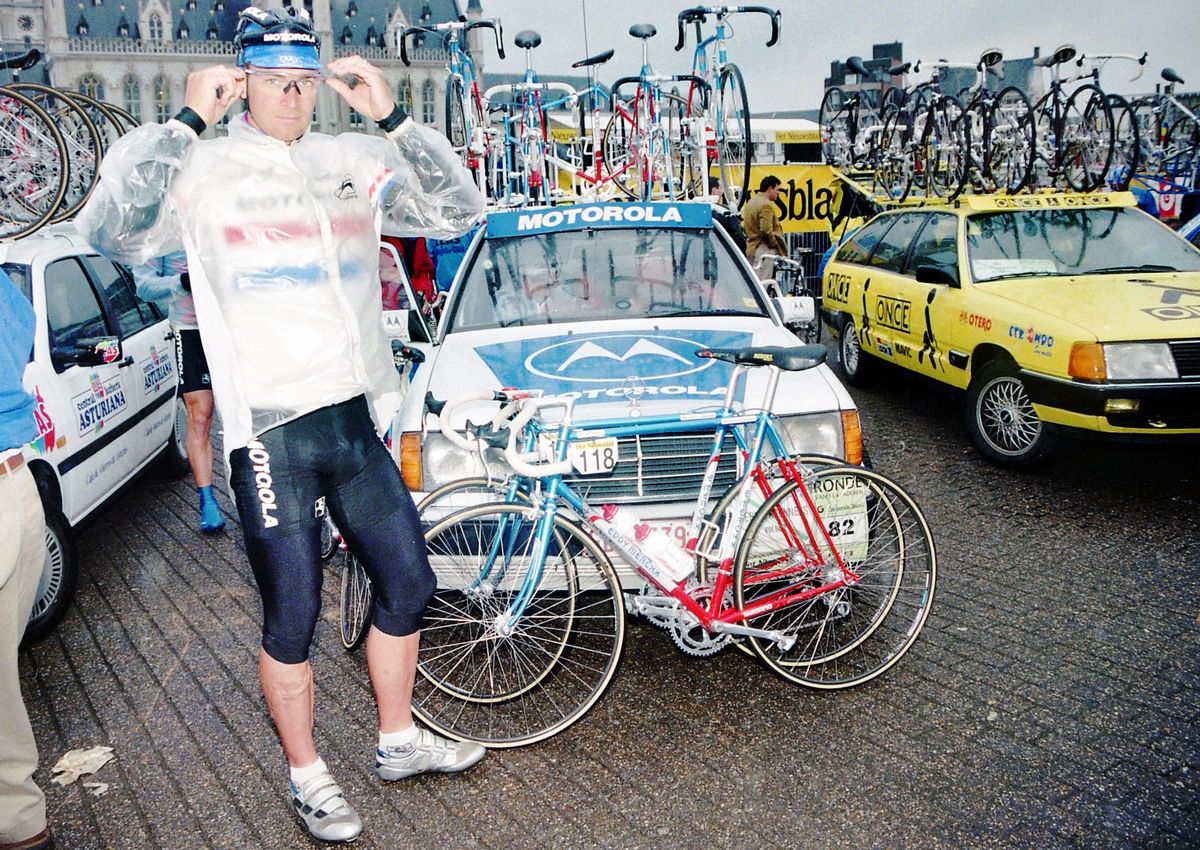 Sean Yates with the Motorola team