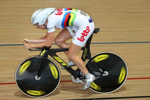 Josephine Tomic during her individual time trial for the women's omnium